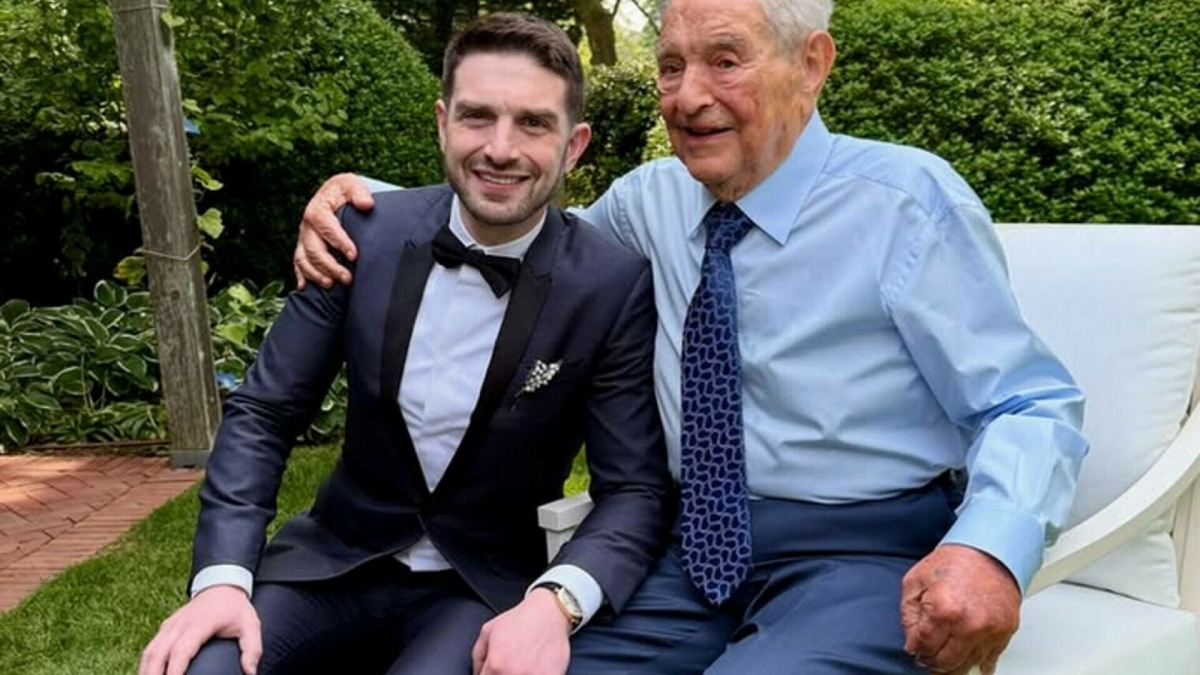 Război între miliardarii SUA – Trump a pus ochii pe George Soros