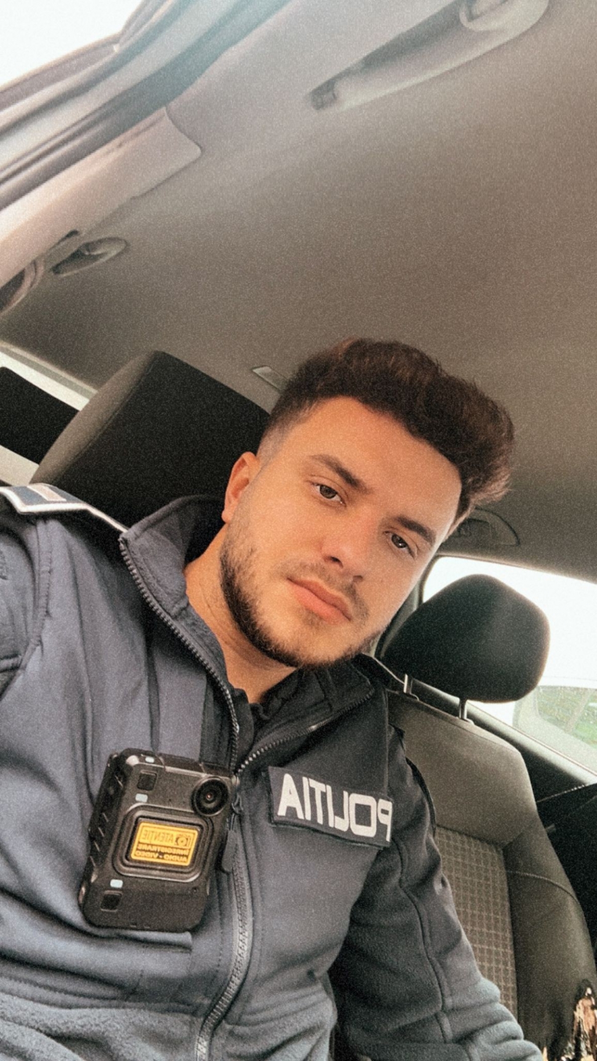 VIDEO El este Andrei, tânărul polițist care l-a apărat pe livratorul nepalez din București: Agresorul a fost reținut pentru 30 de zile