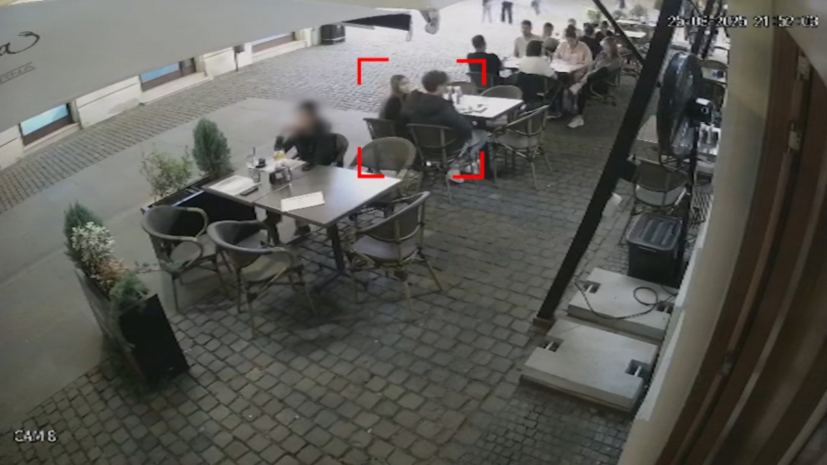 VIDEO În centrul Timișoarei, doi tineri au fugit de la restaurant fără să achite, chiar sub ochii camerelor