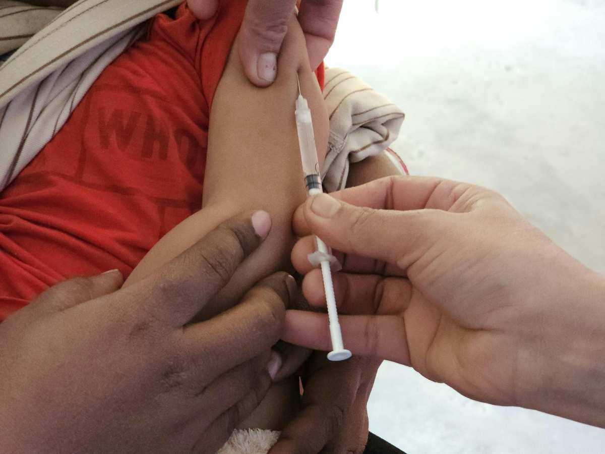 Aluminiul din vaccinuri, sigur pentru copii: Un studiu de amploare din Franța risipește temerile părinților