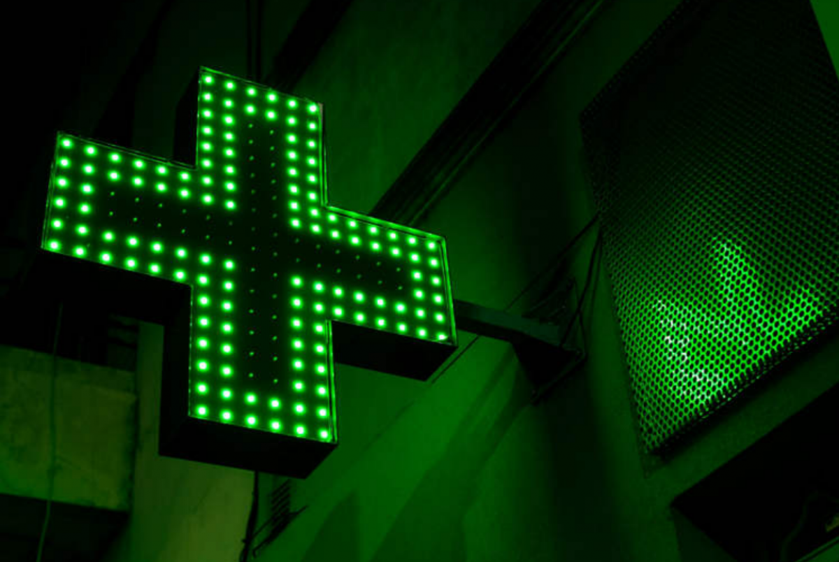 Un bărbat acuză o farmacie că i-a ruinat căsnicia: toată pățania pornește de la o plată electronică eșuată