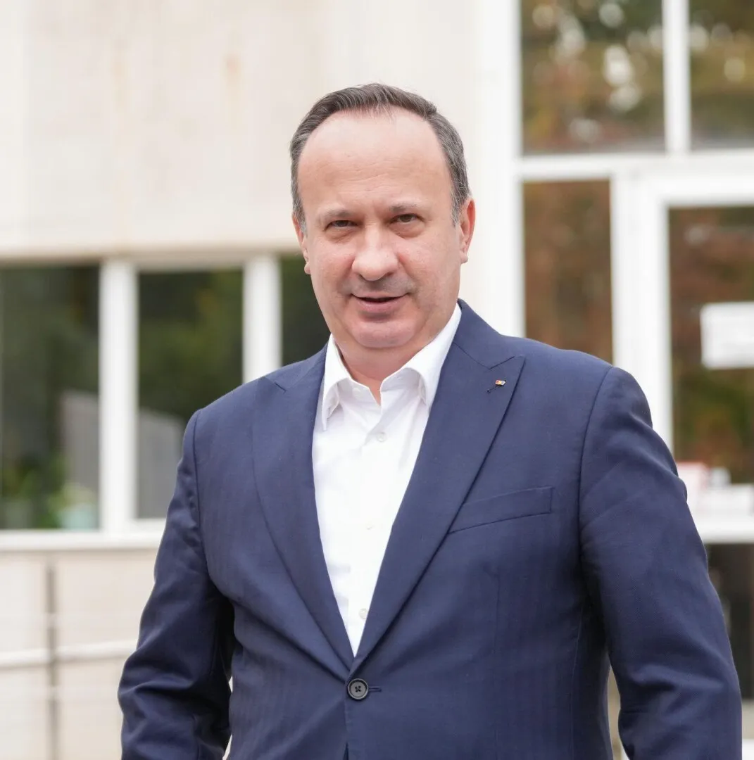 Adrian Câciu lovește în Ilie Bolojan, după ce a văzut că România a încheiat pe creștere primul semestru: 'Reformiștii de 'Oradia' au spus că e dezastru'
