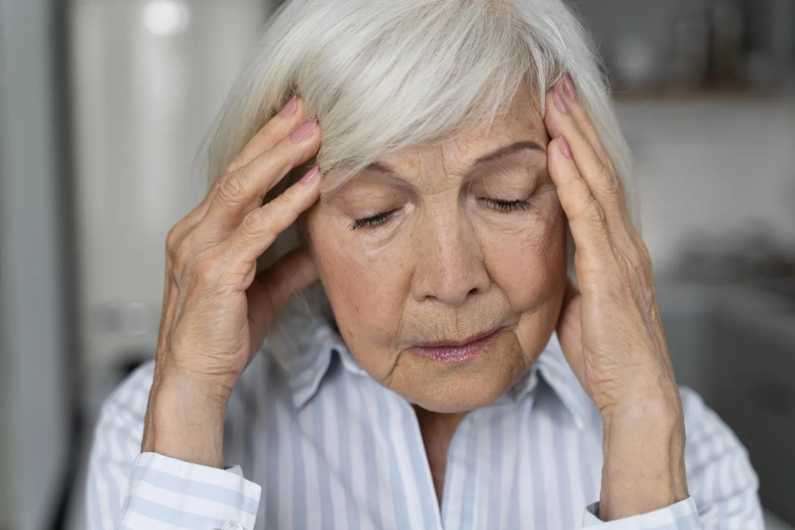 Un test revoluționar detectează Alzheimerul din fașă: Cercetătorii au descoperit 'contorul' din creier care anunță primele semne de boală