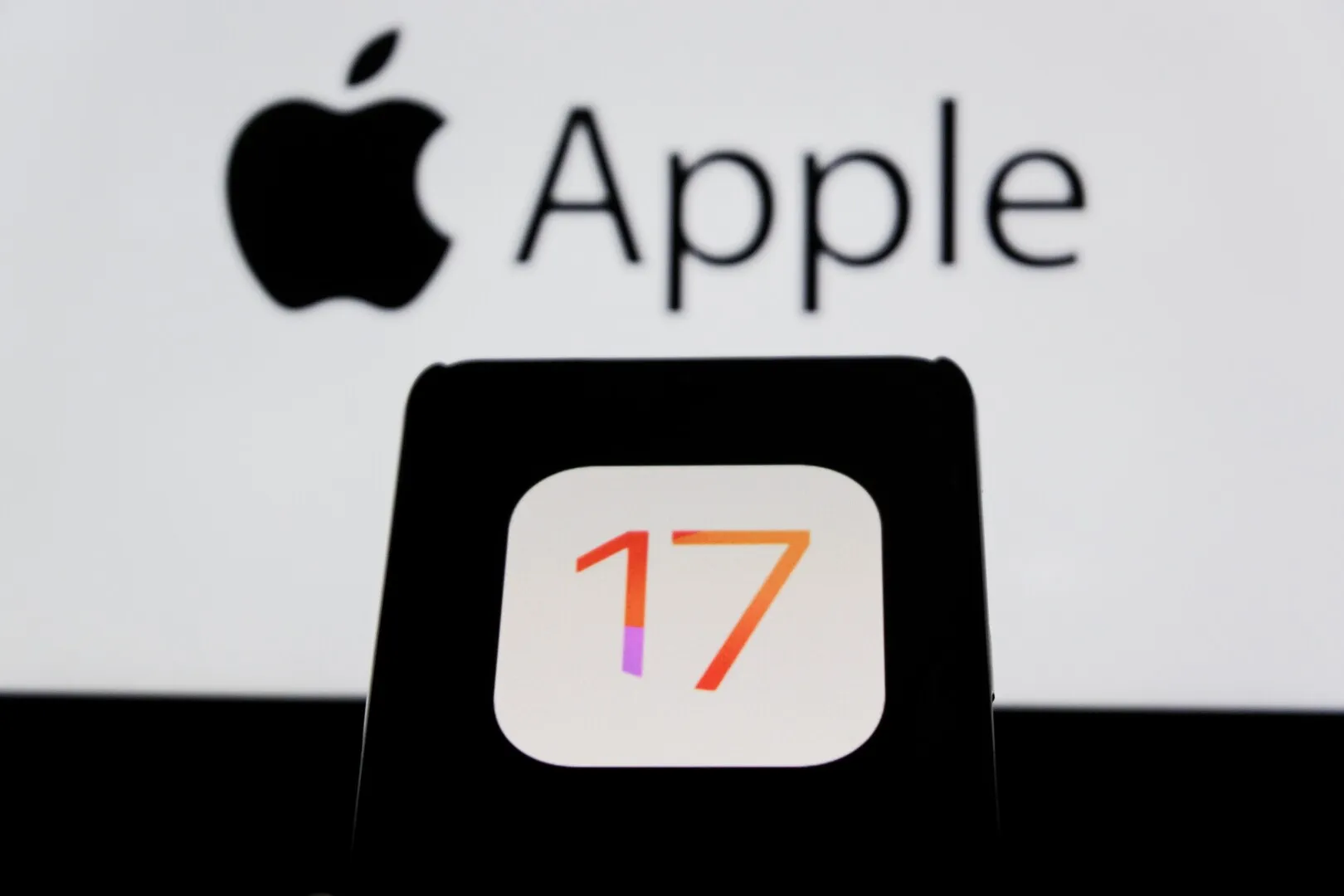 Șoc pe piața tech: Apple lansează cel mai scump iPhone de până acum