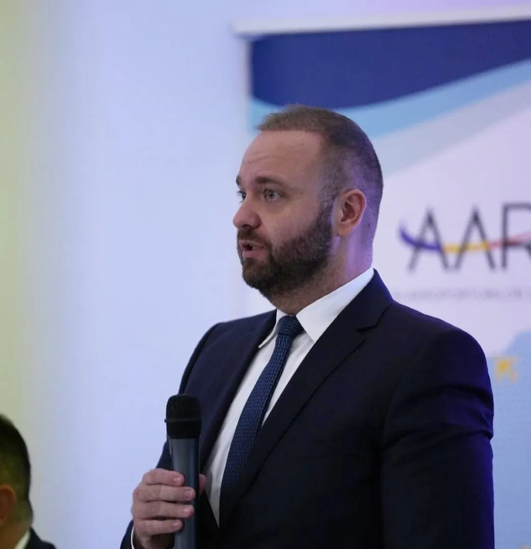 Bogdan Mîndrescu revine la conducerea Companiei Naționale Aeroporturi București