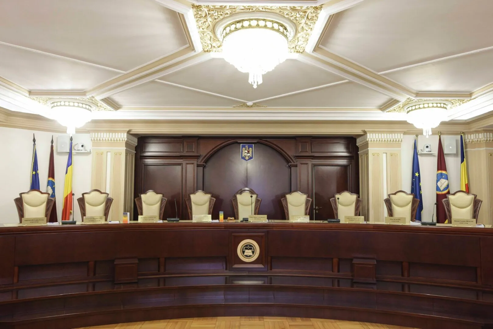 BREAKING Judecătorii CCR amână din nou Legea privind pensiile magistraților: Motivul invocat de această dată