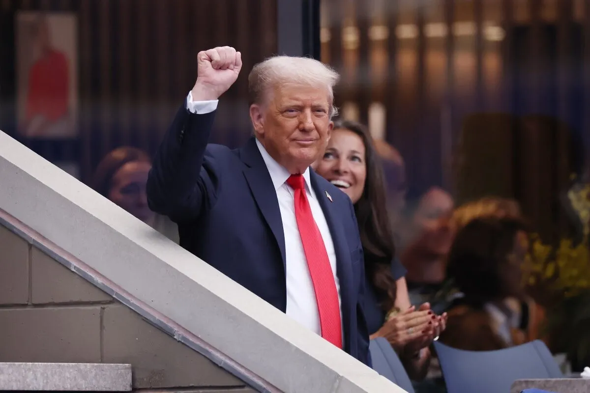 VIDEO 'Sunt regele': Donald Trump a dat o lovitură de milioane. A primit chiar și un premiu pentru realizările sale