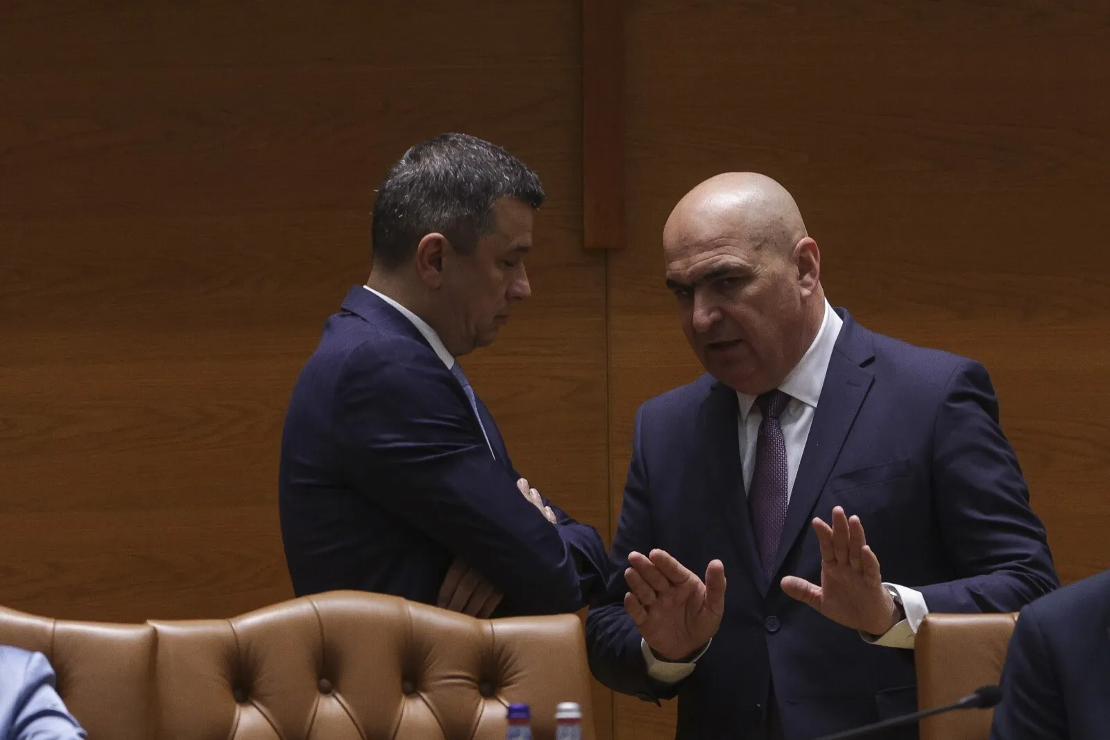 Sorin Grindeanu nu-l slăbește pe Ilie Bolojan, după declarația premierului despre o așa-zisă alianță PSD-AUR: Ușor arogantă! Nu depunem moțiuni, dar nu putem fi un cor de aplaudaci