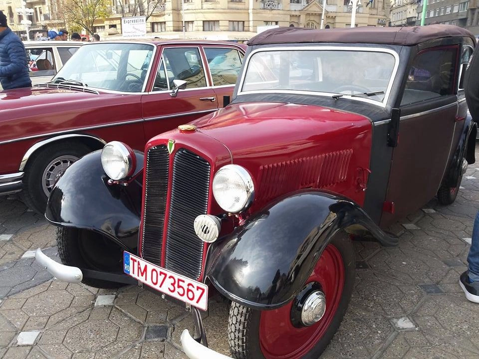 Mașini de epocă, la paradă prin județul Sibiu