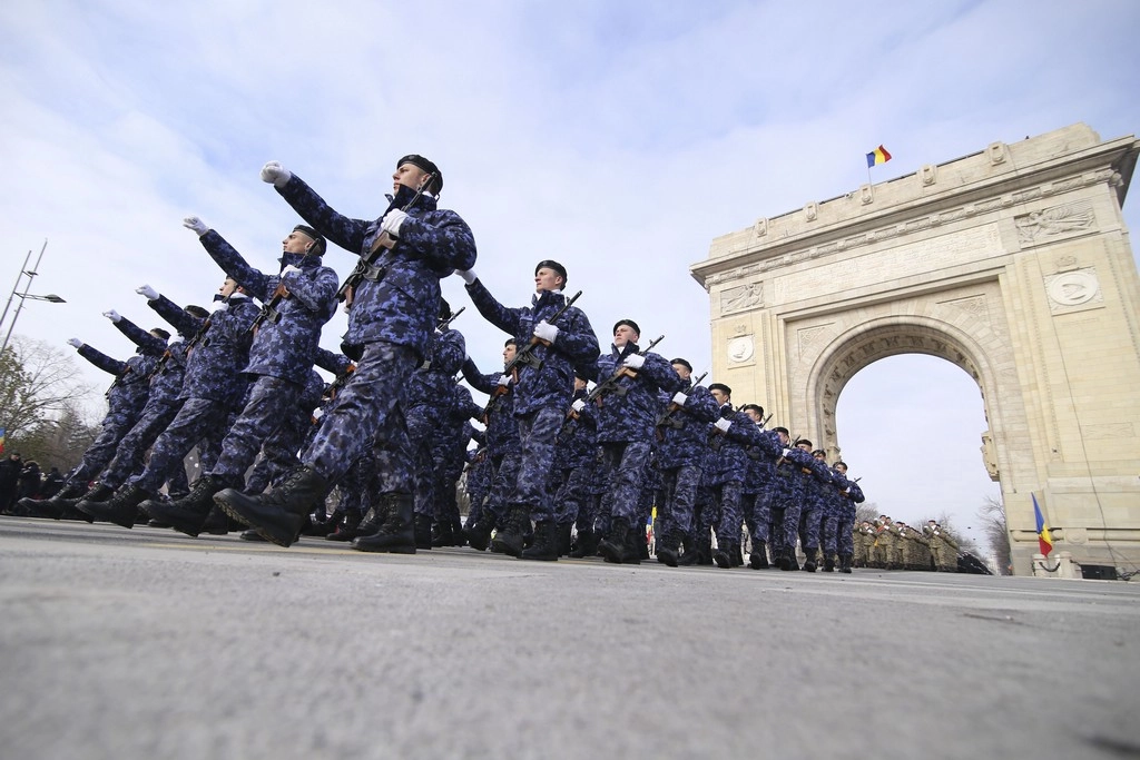 Tancuri și soldați pe străzile României: exercițiu NATO de amploare. Apelul ministrului Apărării către populație