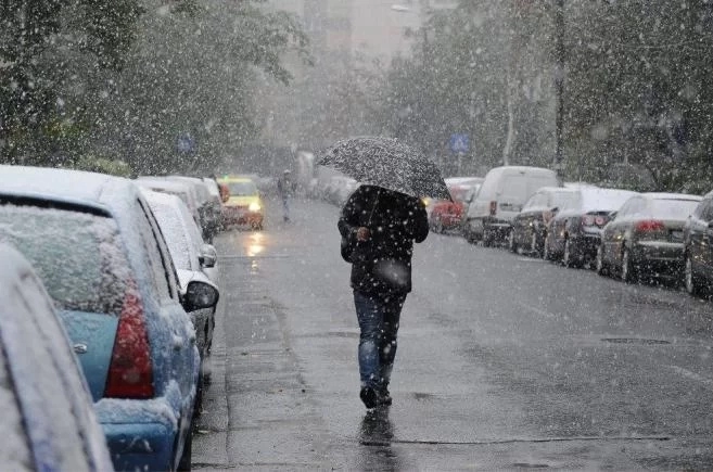 De la ploi la ninsori: România se pregătește de primul strat de zăpadă. Anunțul meteorologilor