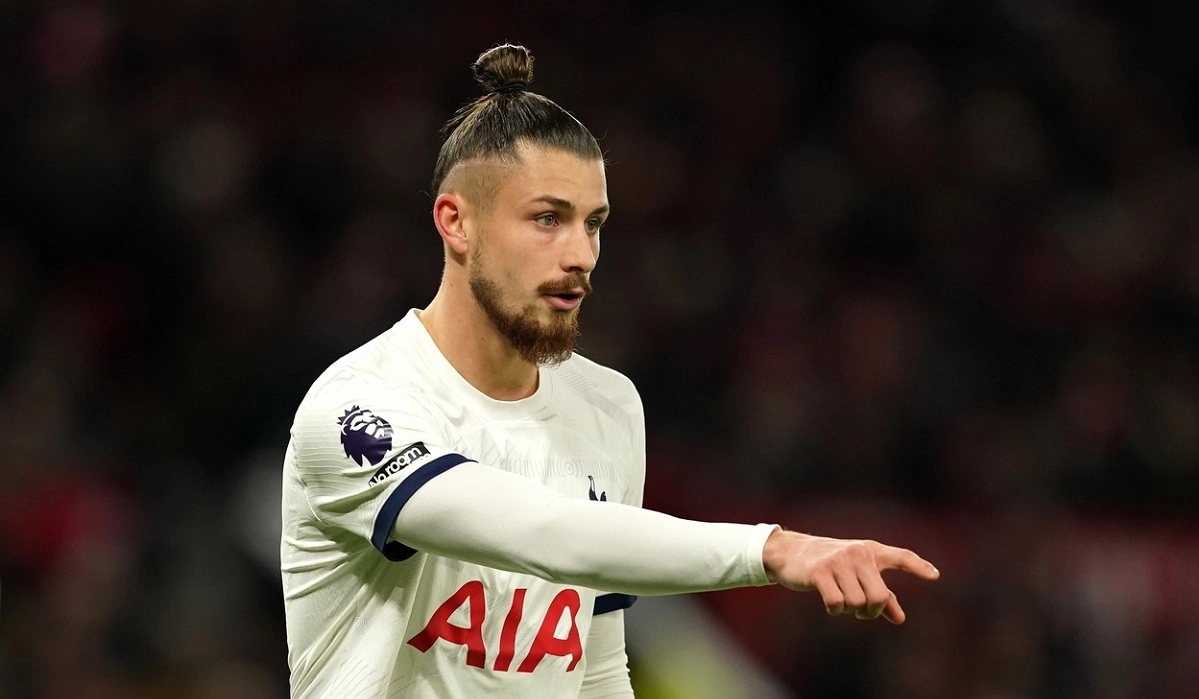 Liga Campionilor fără Drăgușin: Tottenham l-a lăsat în afara listei UEFA