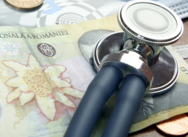 Români aleg tot mai des asigurările private pentru sănătate. Ce arată datele UNSAR