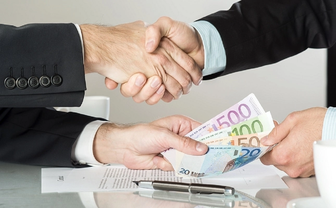 Ratele nu mint? Băncile câștigă pe linie împotriva ANPC în speța anuităților. Ce înseamnă pentru românii cu credite
