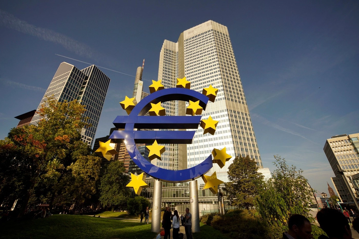BCE ține dobânzile pe loc, în timp ce inflația coboară sub țintă