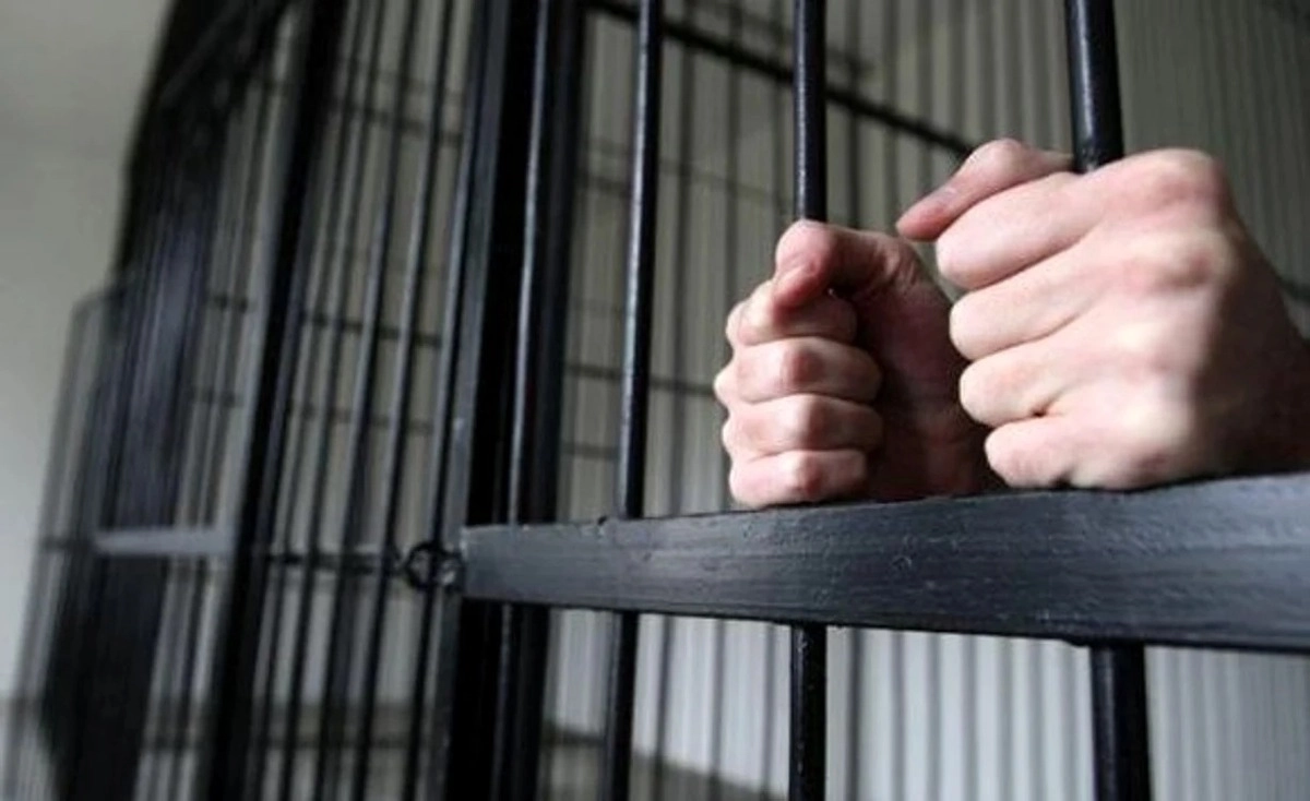 Șocant! Deținut de la Penitenciarul Giurgiu, înjunghiat de colegul de celulă. Medicii încearcă să-i salveze viața