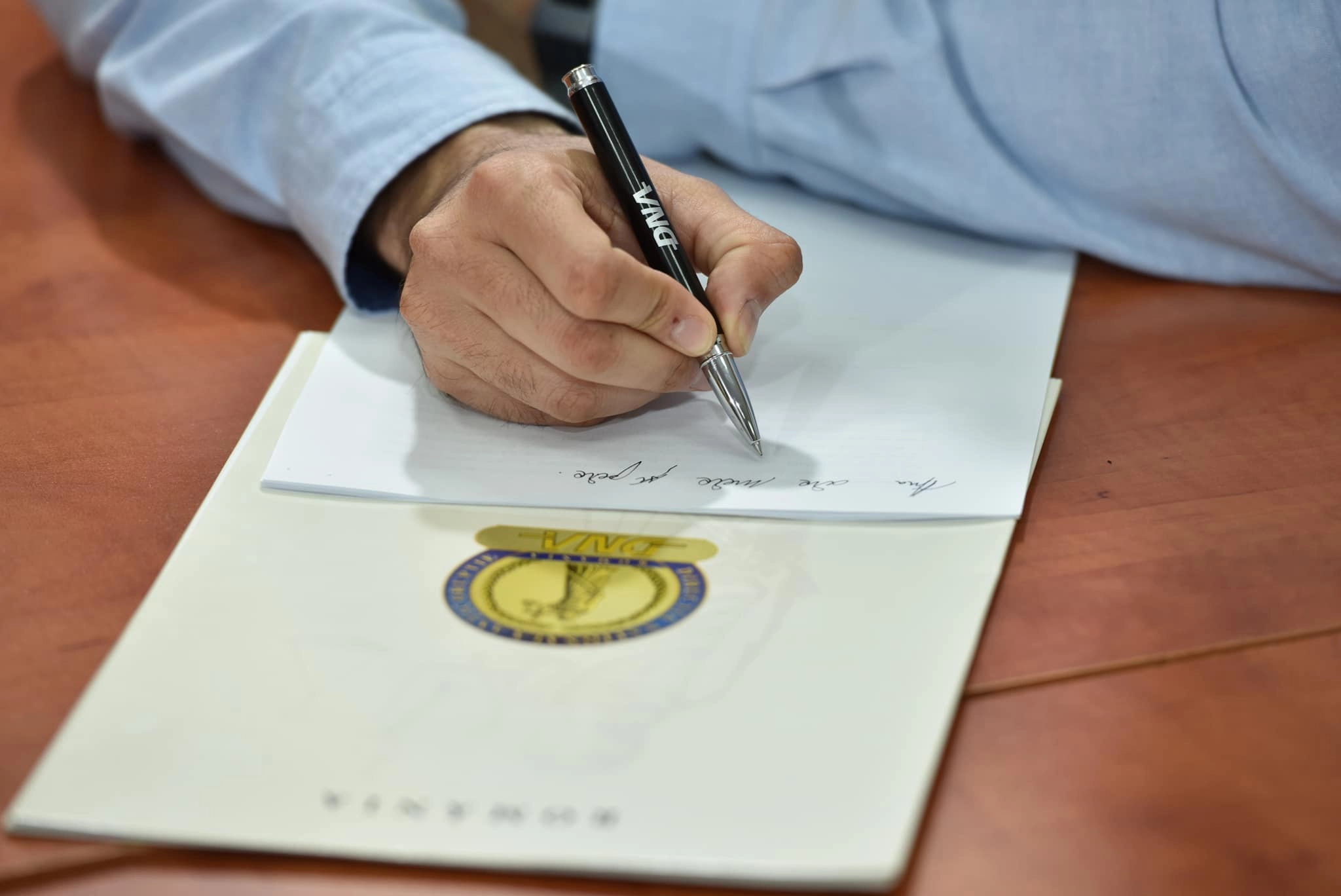 Unul dintre marii 'baroni' ai politicii scapă definitiv de un dosar de corupție cu greutate: S-a descotorosit de acuzațiile grave dar nu și de nota de plată – DOCUMENT