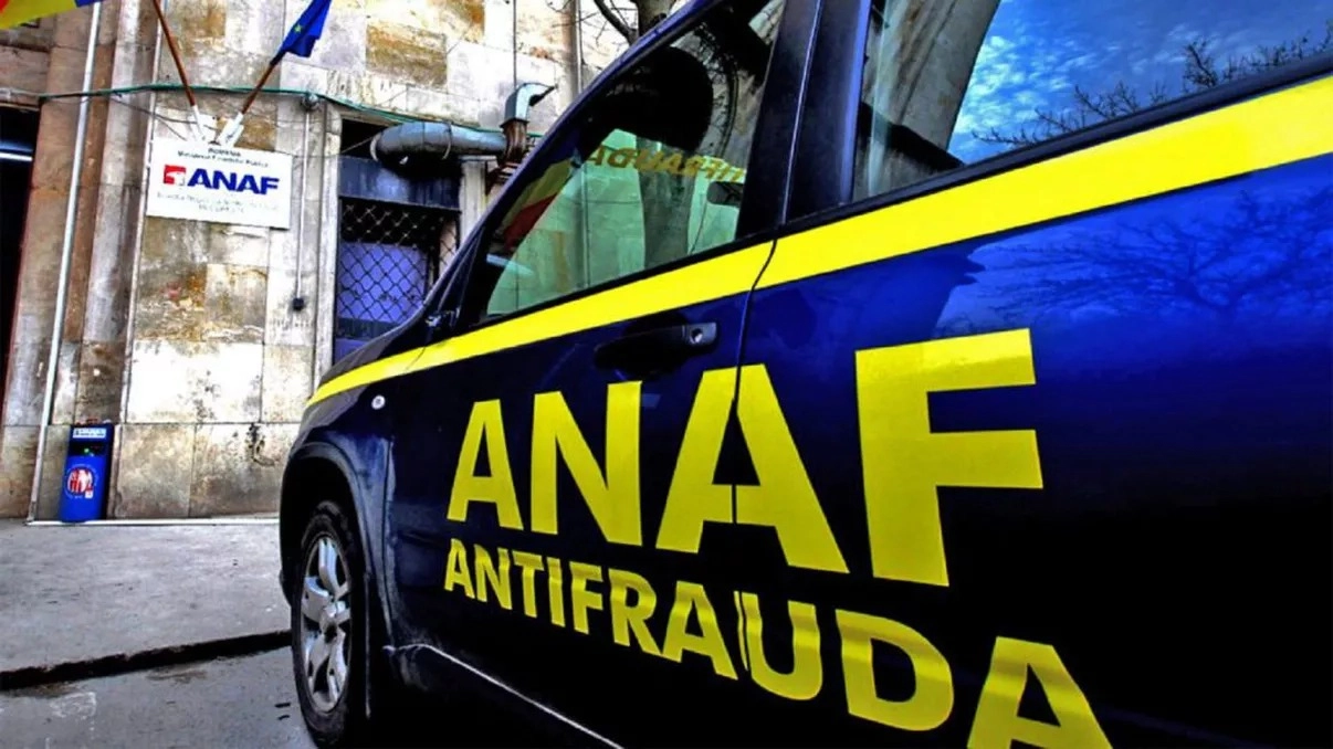 Afaceriștii care puseseră în mișcare o afacere de tip carusel au fost reținuți: Inclusiv o funcționară ANAF era implicată în schema de 90 de milioane de lei