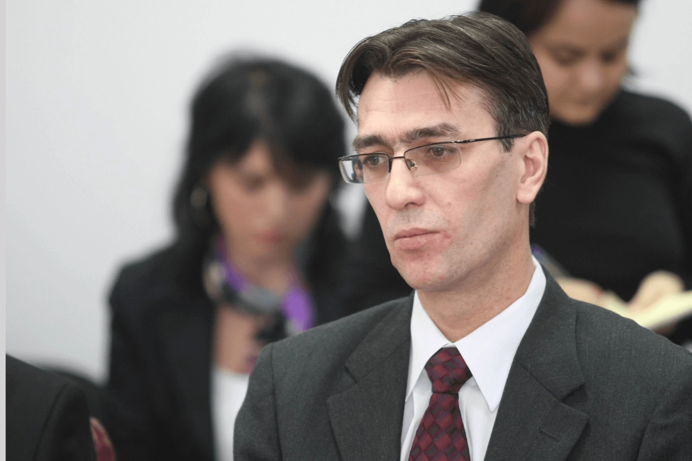 Primele explicații juridice după ce AUR i-a făcut plângere penală lui Ilie Bolojan din cauza alegerilor pentru Primăria Capitalei: Legea nu se negociază