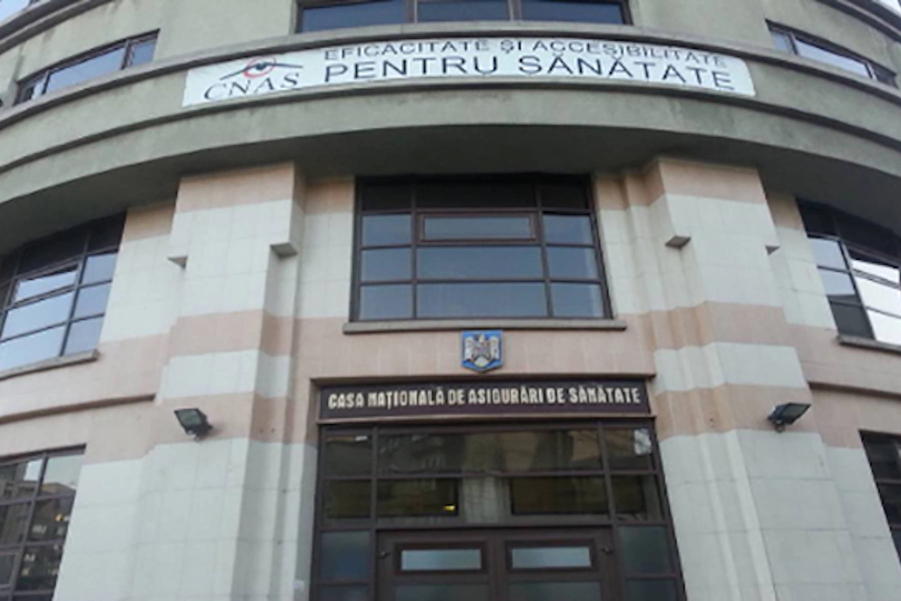 Mesaj dur al șefului CNAS după conferința controversată de la Brașov: Pun în pericol sănătatea populației