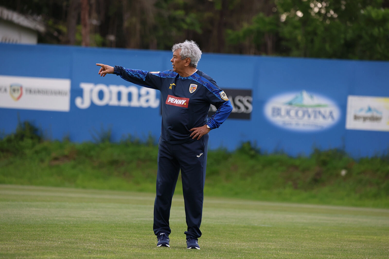 Mircea Lucescu, nemulțumit pentru că naționala joacă amicalul cu Canada. Ce spune despre Louis Munteanu şi Ianis Hagi