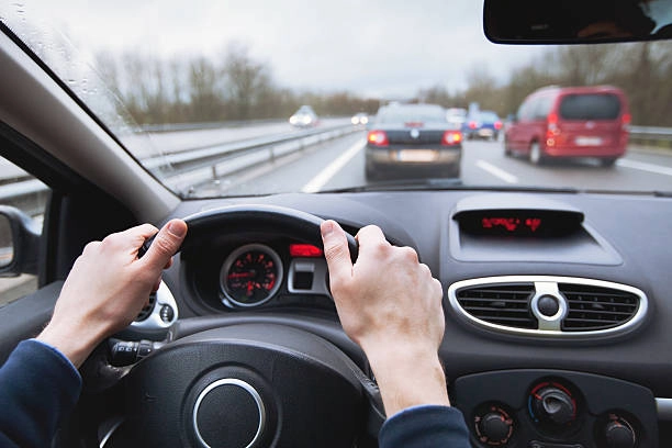 Atenție, șoferi! Semnificația codului ascuns din colțul permisului auto, necunoscut pentru mulți români