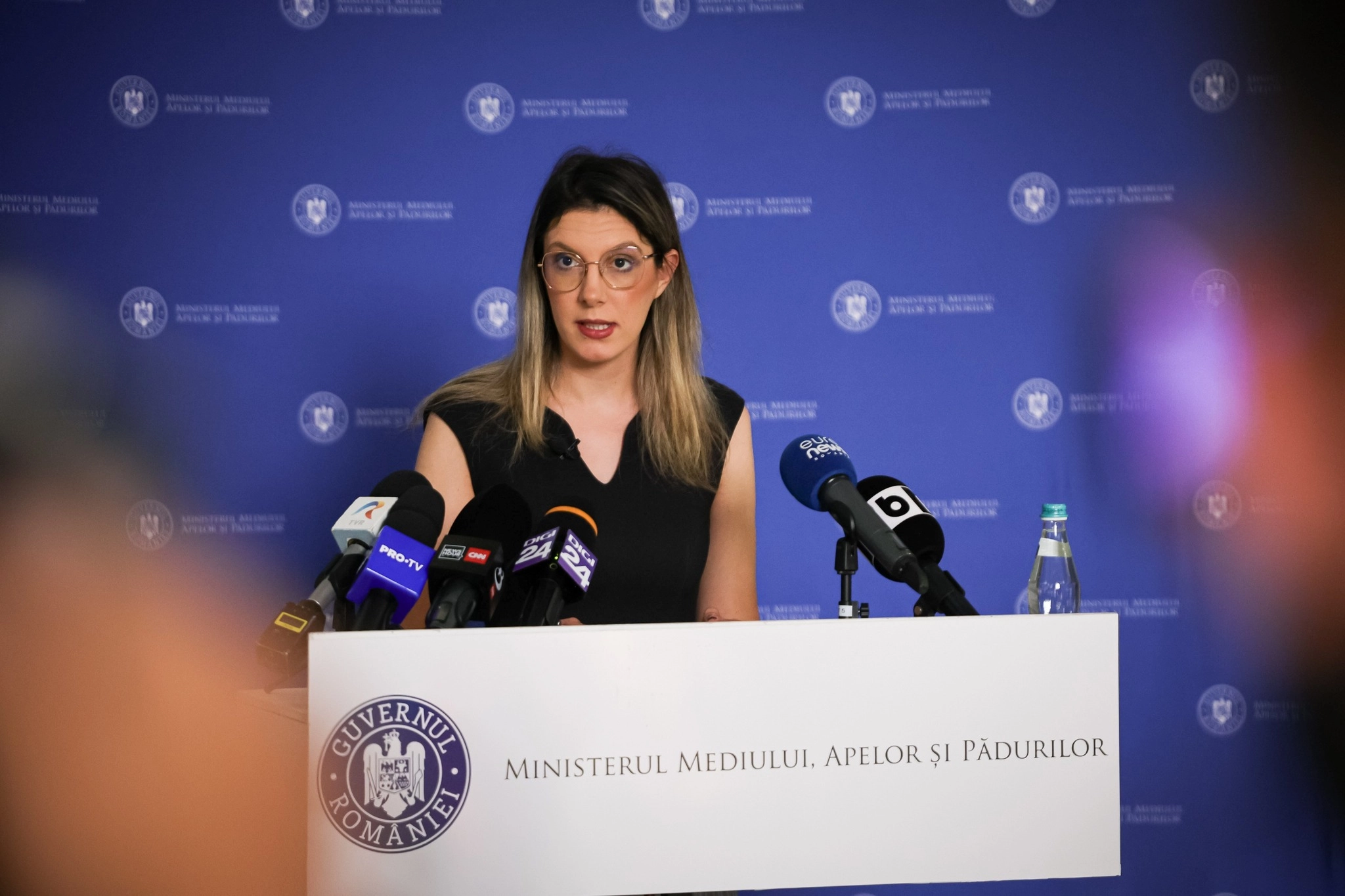 Diana Buzoianu a discutat cu locuitorii din Gura Teghii despre hidrocentrala Surduc