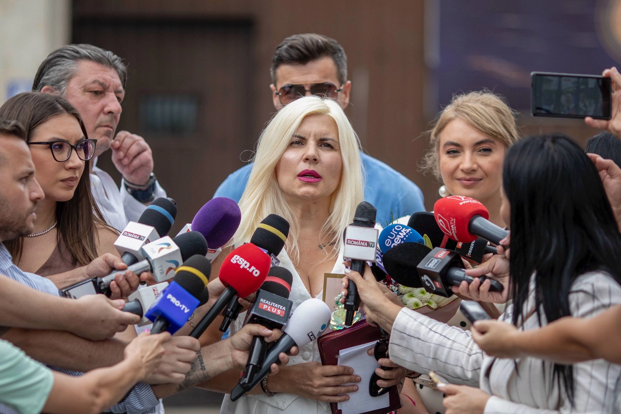 Viața după pușcărie! Cum arată acum o zi pentru Elena Udrea