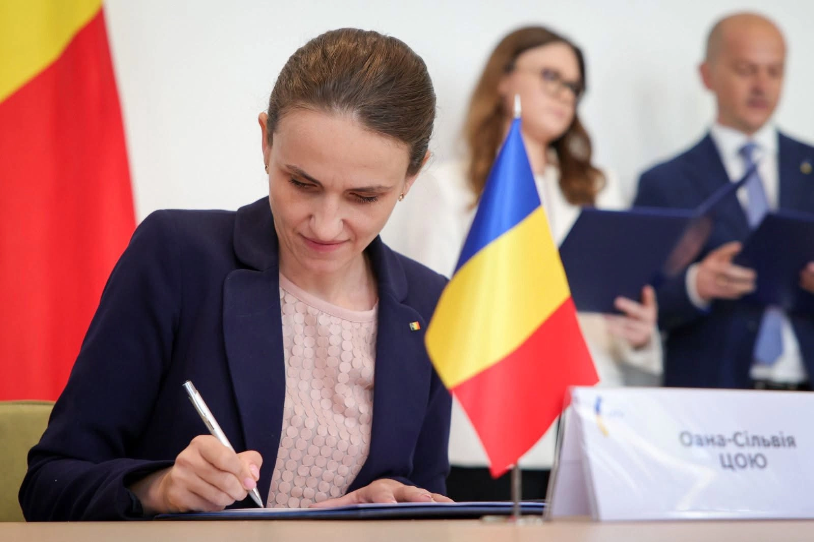 Scandalul cu drona: Oana Țoiu îi ceartă pe ruși și refuză să dezvăluie ce a discutat cu președintele României