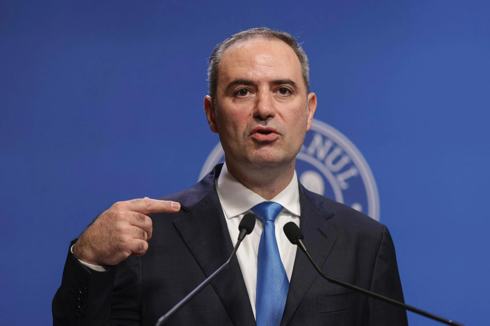 Ministrul Finanțelor s-a dus peste protestatarii din stradă: Sunt doleanțe pe care nu le putem satisface