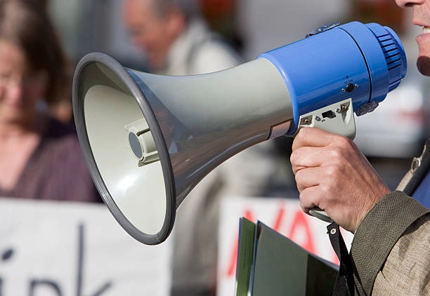 Protesting teachers headed for Presidential Palace to continue picketing