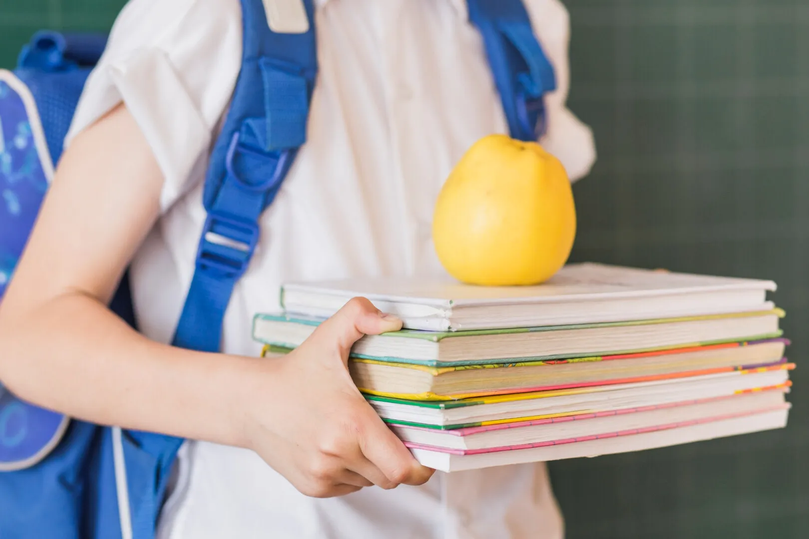 Anul școlar 2025-2026, mai scump ca niciodată! Cine resimte stresul mai mult: mamele sau tații (studiu)