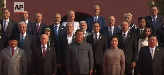 Fost ministru îi face praf pe Năstase și Dăncilă: 'Prima iubire nu se uită. S-au afișat jenant alături de Kim Jong Un și Vladimir Putin. O rușine istorică'