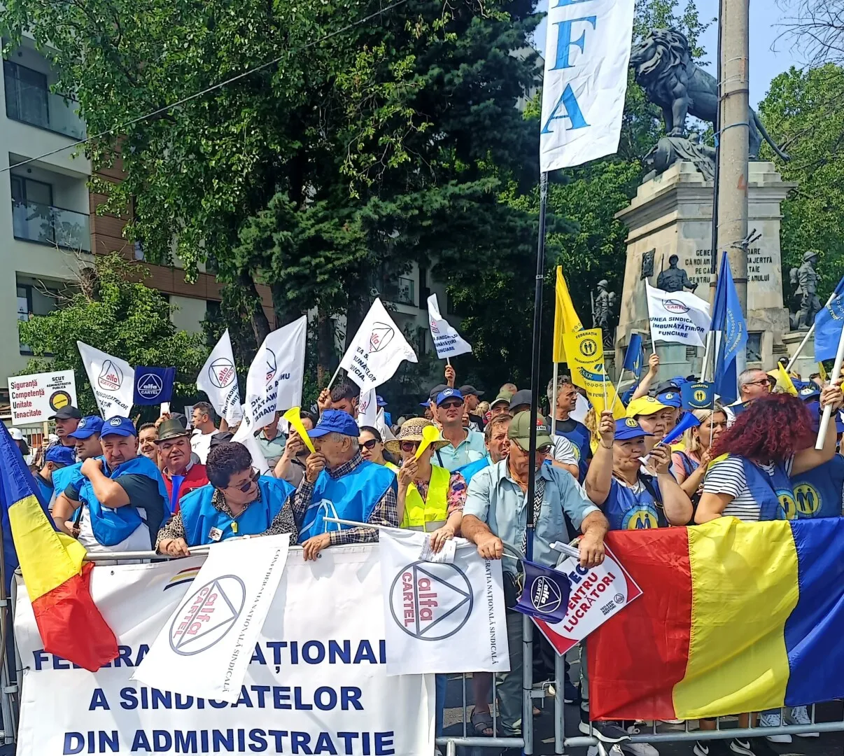 Încep protestele de stradă! BNS îl amenință pe Bolojan: Înghețarea salariului minim poate bloca total economia