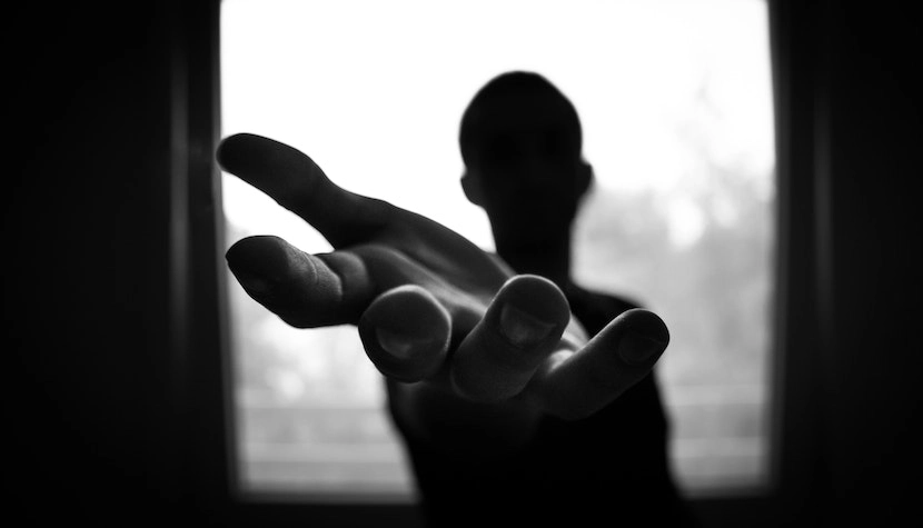 Fenomen alarmant! România, campioană la traficul de persoane în UE: Mii de victime în ultimul deceniu – jumătate dintre ele sunt copii