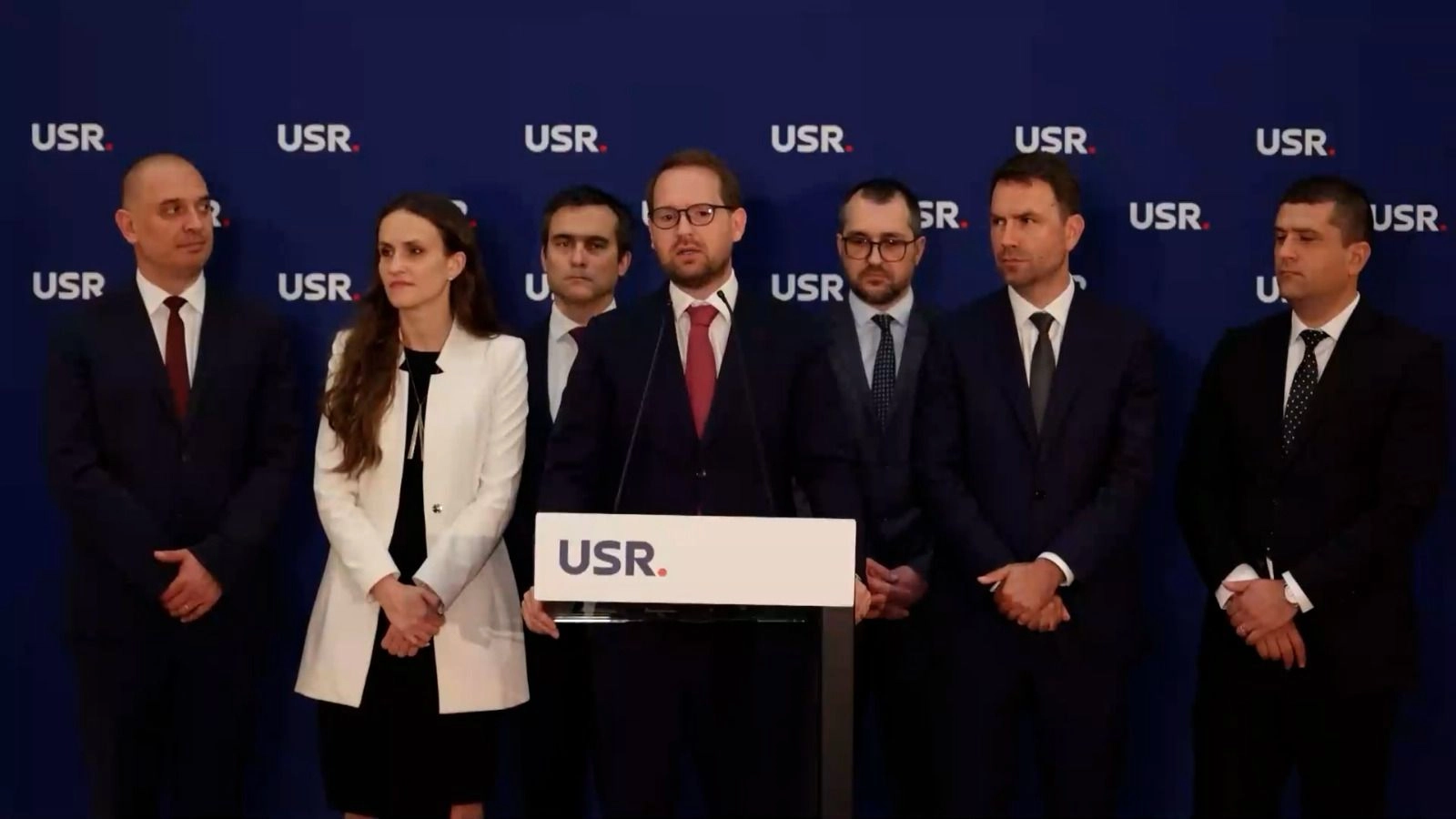 Lider USR anunță că va pune presiune pe guvern, inclusiv pe premier, pentru a stabili data alegerilor locale