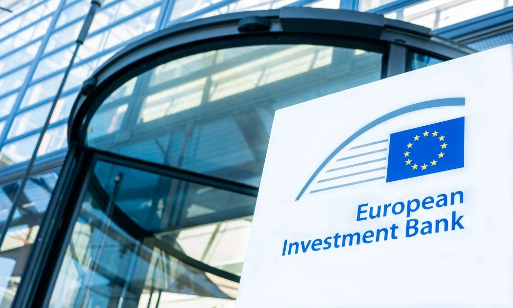 Banca Europeană de Investiţii şi-a majorat semnificativ investiţiile în apărare anul trecut
