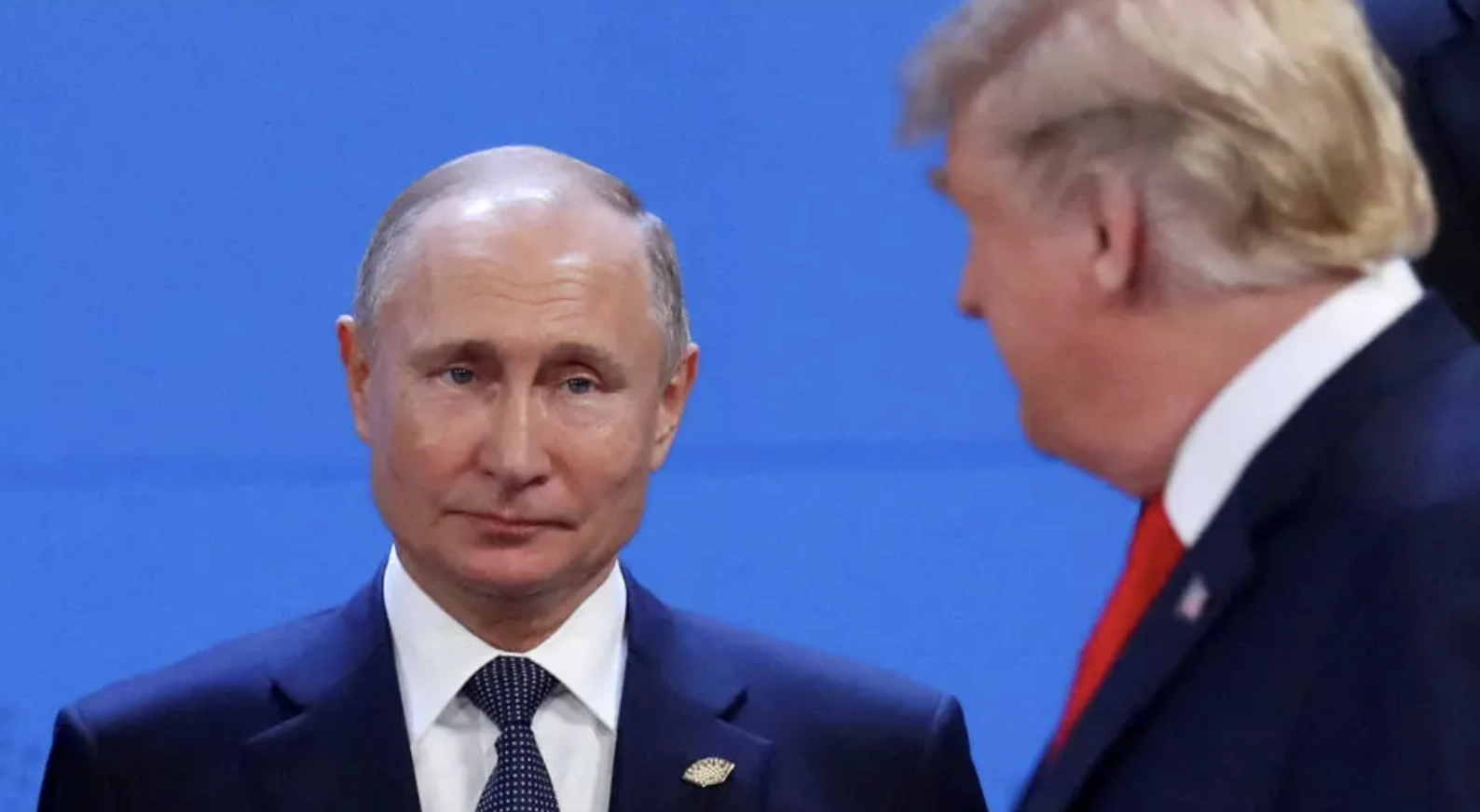 Semnal puternic al intenției lui Trump de a forța Kremlinul să încheie un acord de pace cu Ucraina. Putin, atitudine sfidătoare după ultimele sancțiuni americane