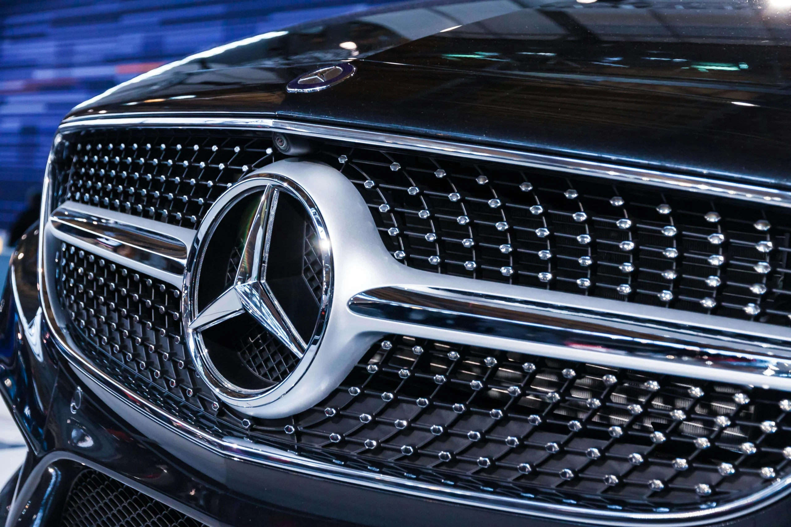 Mercedes confirmă oficial: George Russell și Kimi Antonelli vor fi piloții echipei din 2026