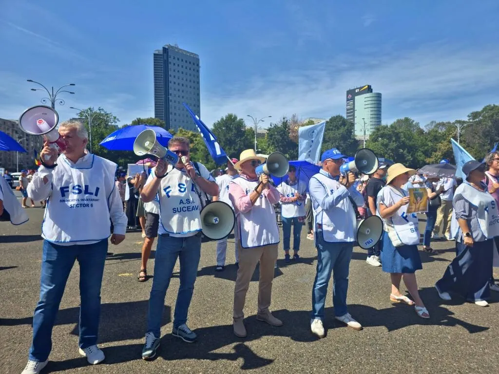 Profesorii din România: 'Domnilor politicieni, aţi reuşit ceva fără precedent: să distrugeţi educaţia, un 'succes' al marilor reforme semnate de Guvernul Bolojan'