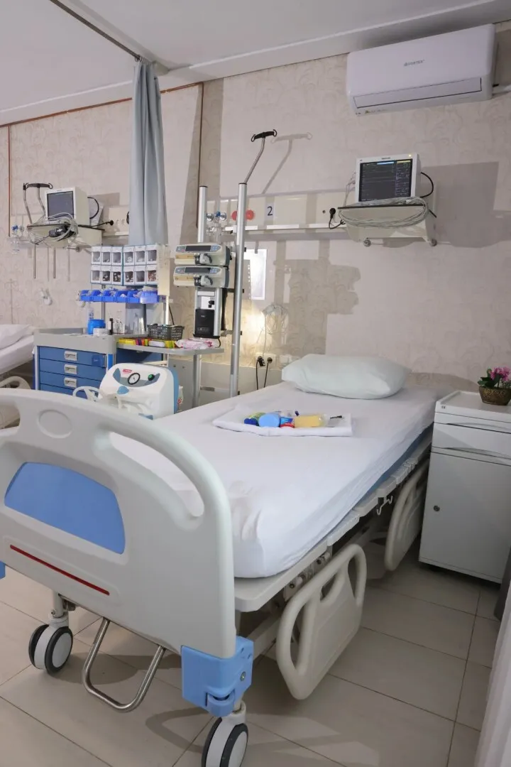 Restricţii în spital din cauza creşterii cazurilor de gripă şi infecţiilor respiratorii