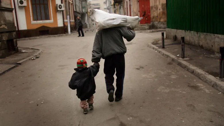 Un copil din trei trăiește în sărăcie în România – procentul crește dramatic