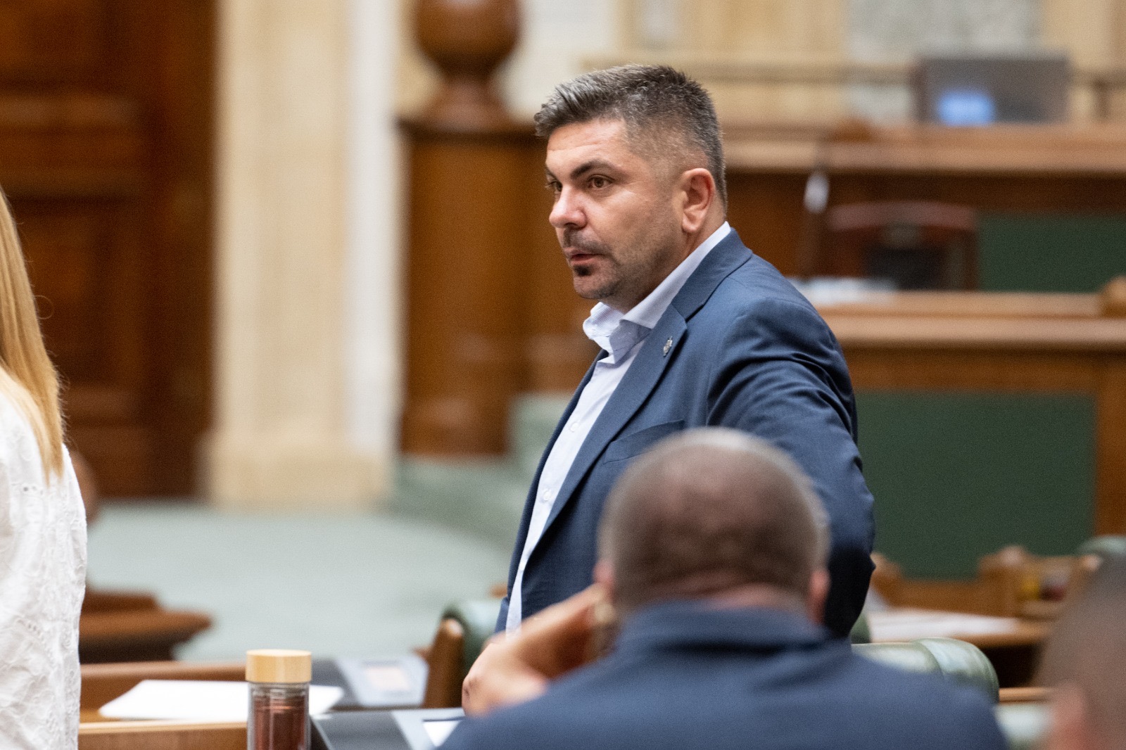 Firmele românești dispar din cauza politicilor fiscale abuzive – avertismentul senatorului Liviu-Iulian Fodoca în plenul Senatului