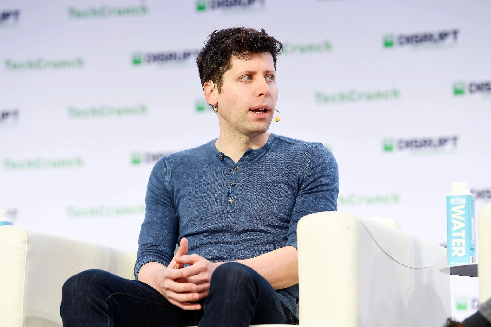 Sam Altman: OpenAI va obţine venituri anuale de peste 20 de miliarde de dolari în 2025 şi vizează ”sute de miliarde” până în 2030
