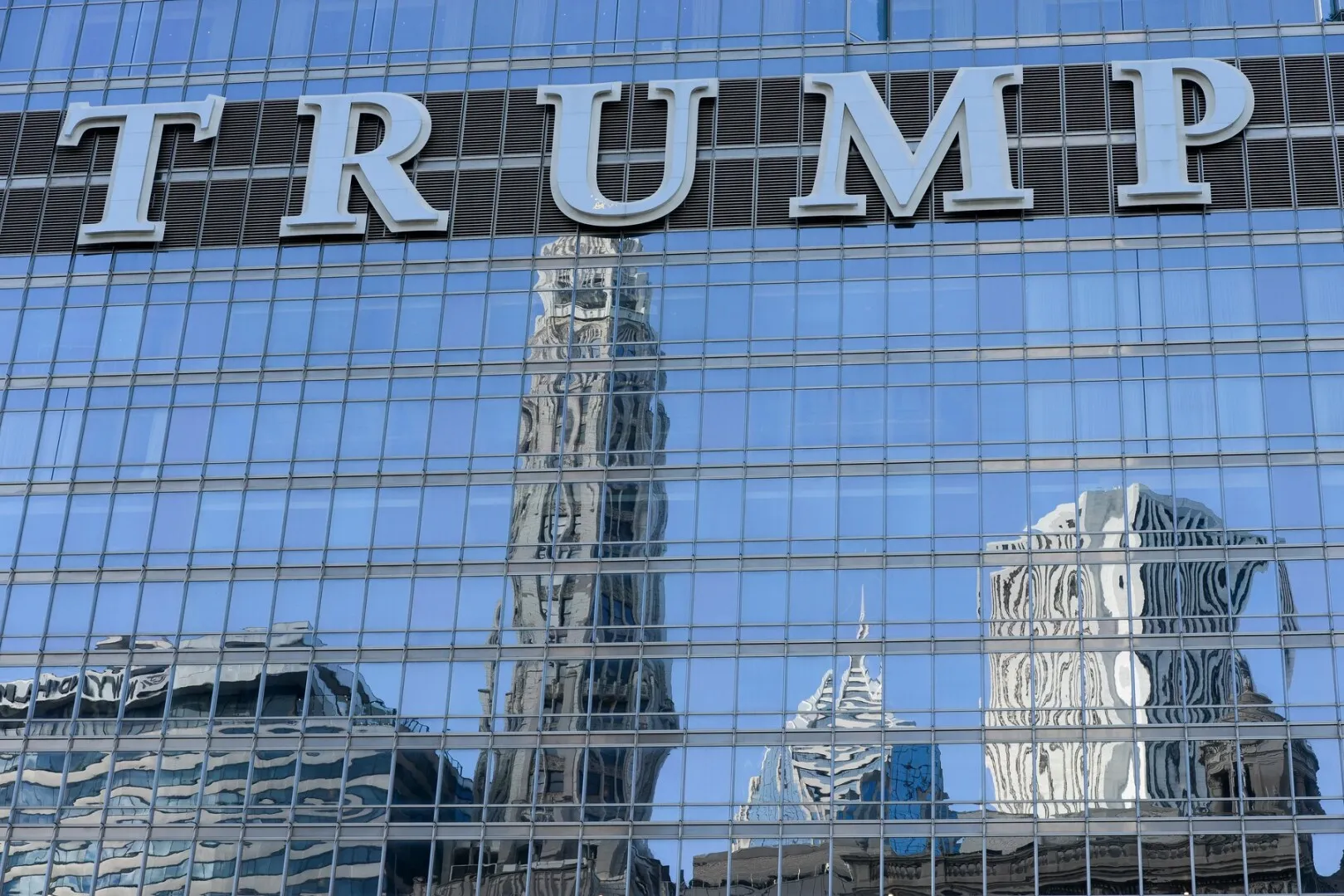 Fiul lui Donald Trump vine la București: „Trump Towers” se construiesc în România