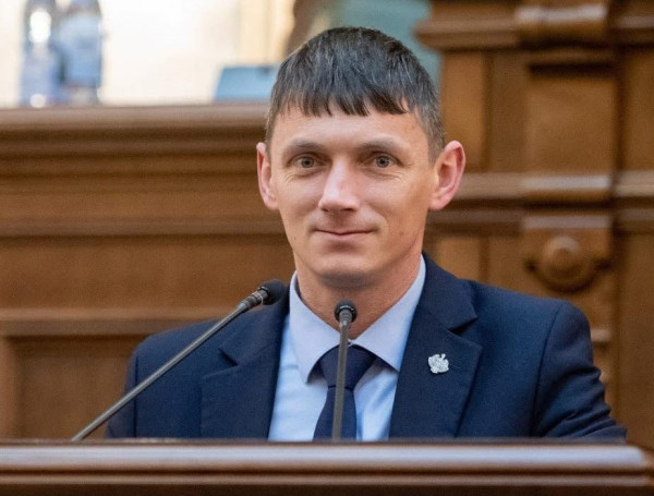 Scandal în Parlamentul României după gestul lui Silviu Vexler. Mesajul ferm transmis de senatorul Paul Ciprian Pintea