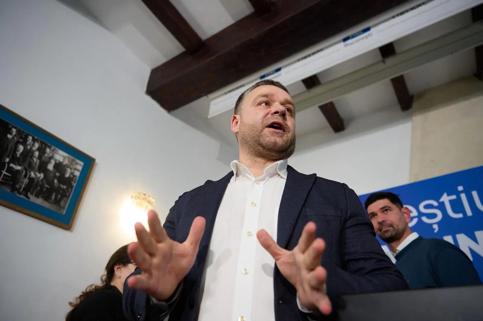 VIDEO Ciprian Ciucu a depus jurământul la Primăria Capitalei: Îi bagă direct în ședință pe angajați, după ce a spus că "orașul nu stă foarte bine", după mandatul lui Nicușor Dan