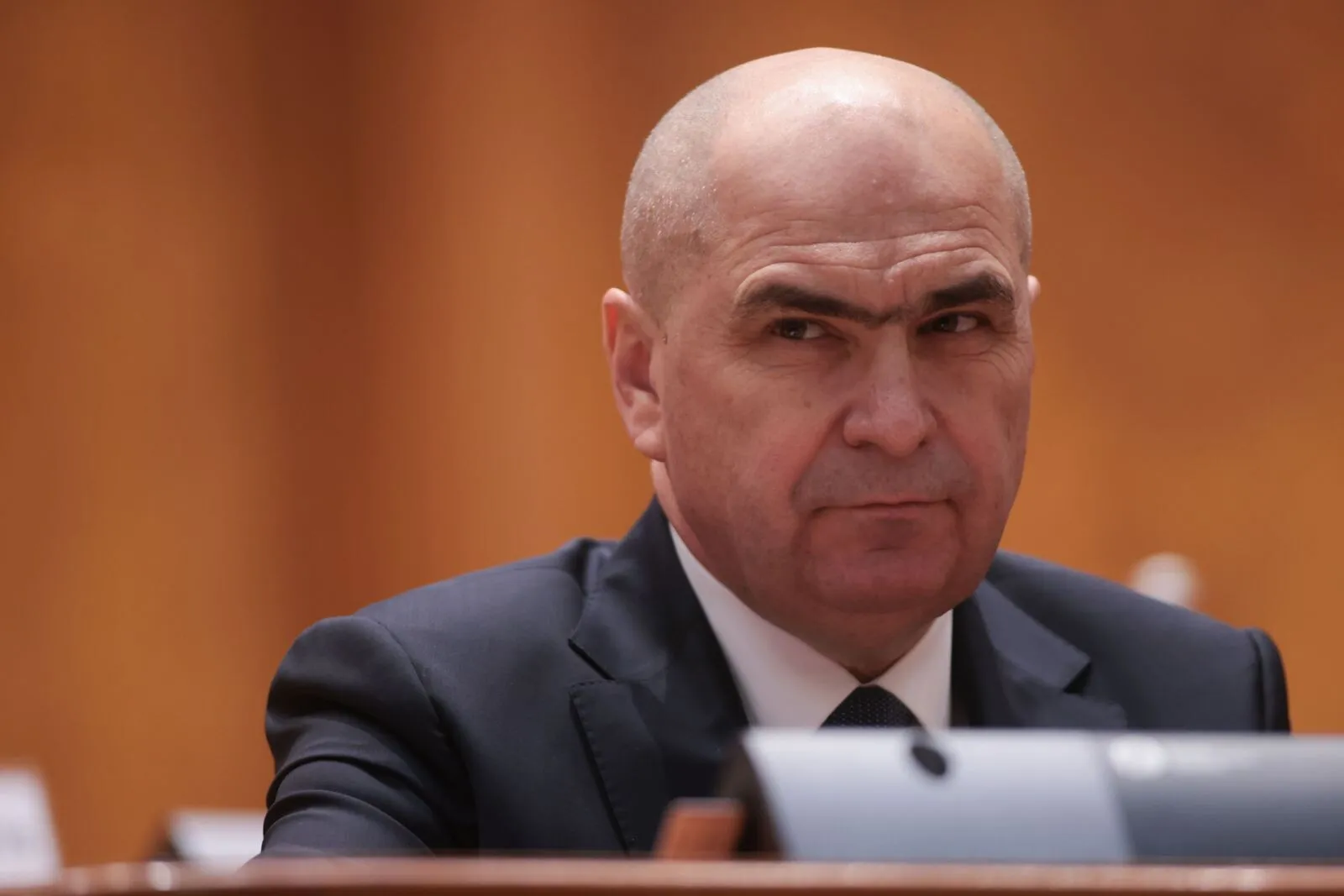 „Implozie” în Guvern! Subordonații lui Bolojan cer urmărirea penală a premierului și a ministrului Dezvoltării: „pedeapsă cu închisoarea de la 1 la 5 ani”, reclamă sindicaliștii