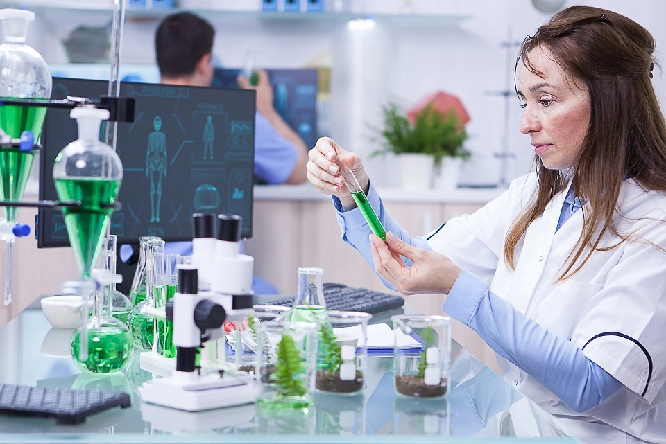 Laboratorul de anatomie patologică de la Spitalul Judeţean, dotat cu echipamente de aproape 1,5 milioane de euro