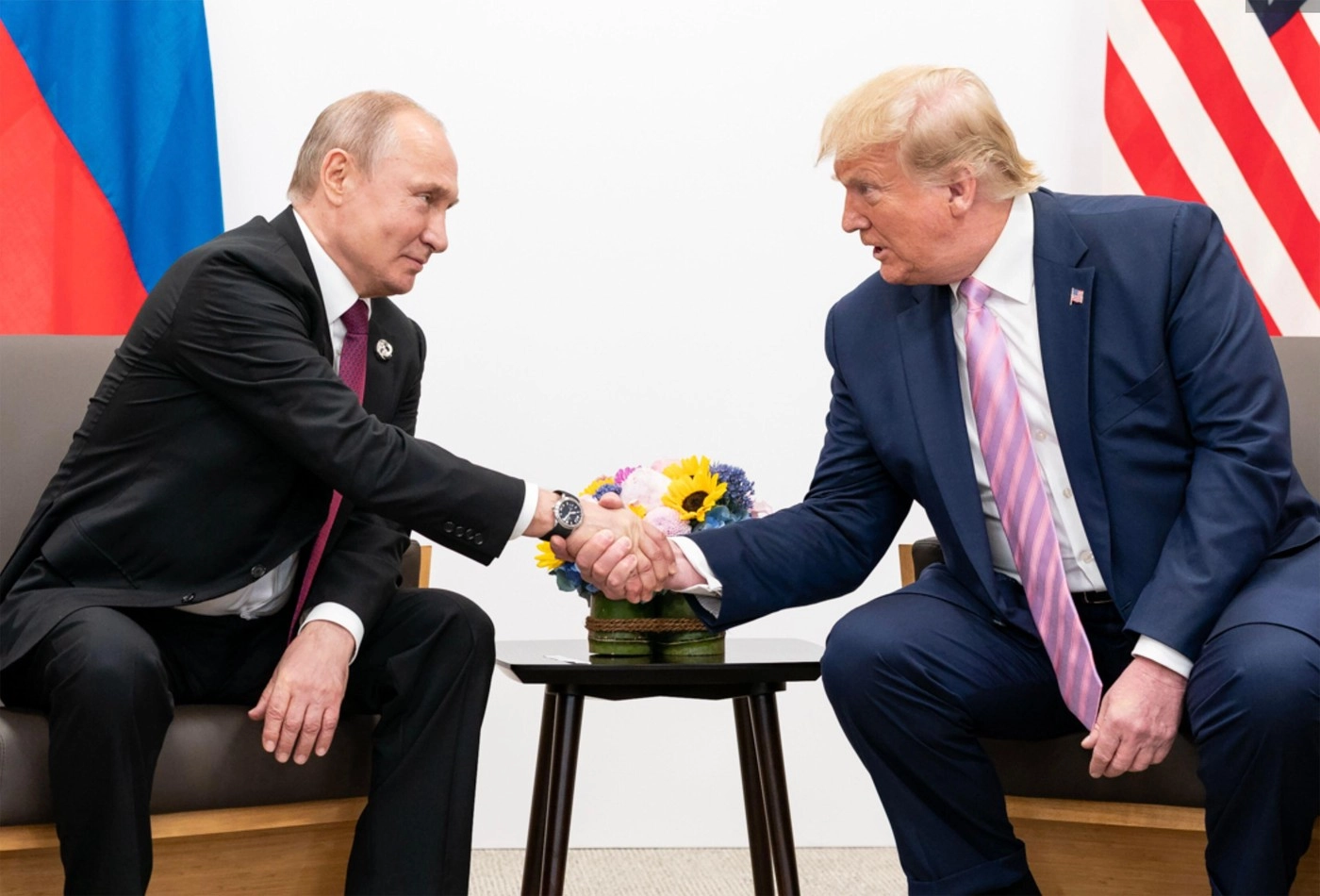Donald Trump îl va recompensa pe Vladimir Putin dacă va opri războiul. Ce ofertă de nerefuzat se pune pe masa negocierilor